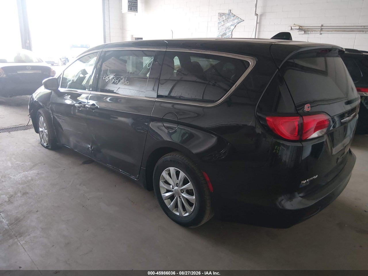 2017 CHRYSLER PACIFICA TOURING · 3/11