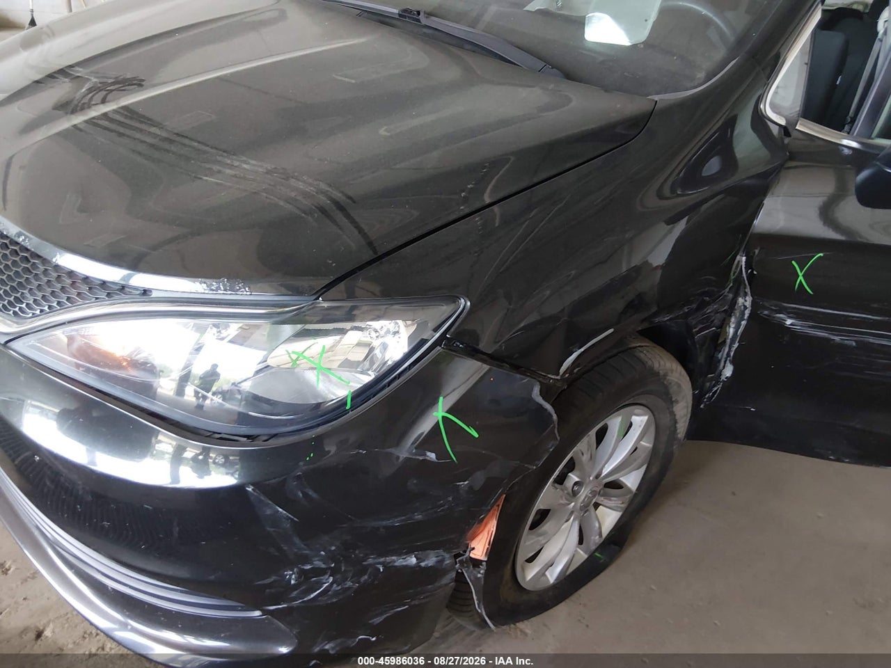 2017 CHRYSLER PACIFICA TOURING · 6/11