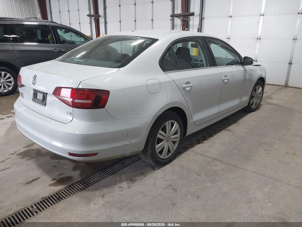 2017 VOLKSWAGEN JETTA 1.4T S · 4/11