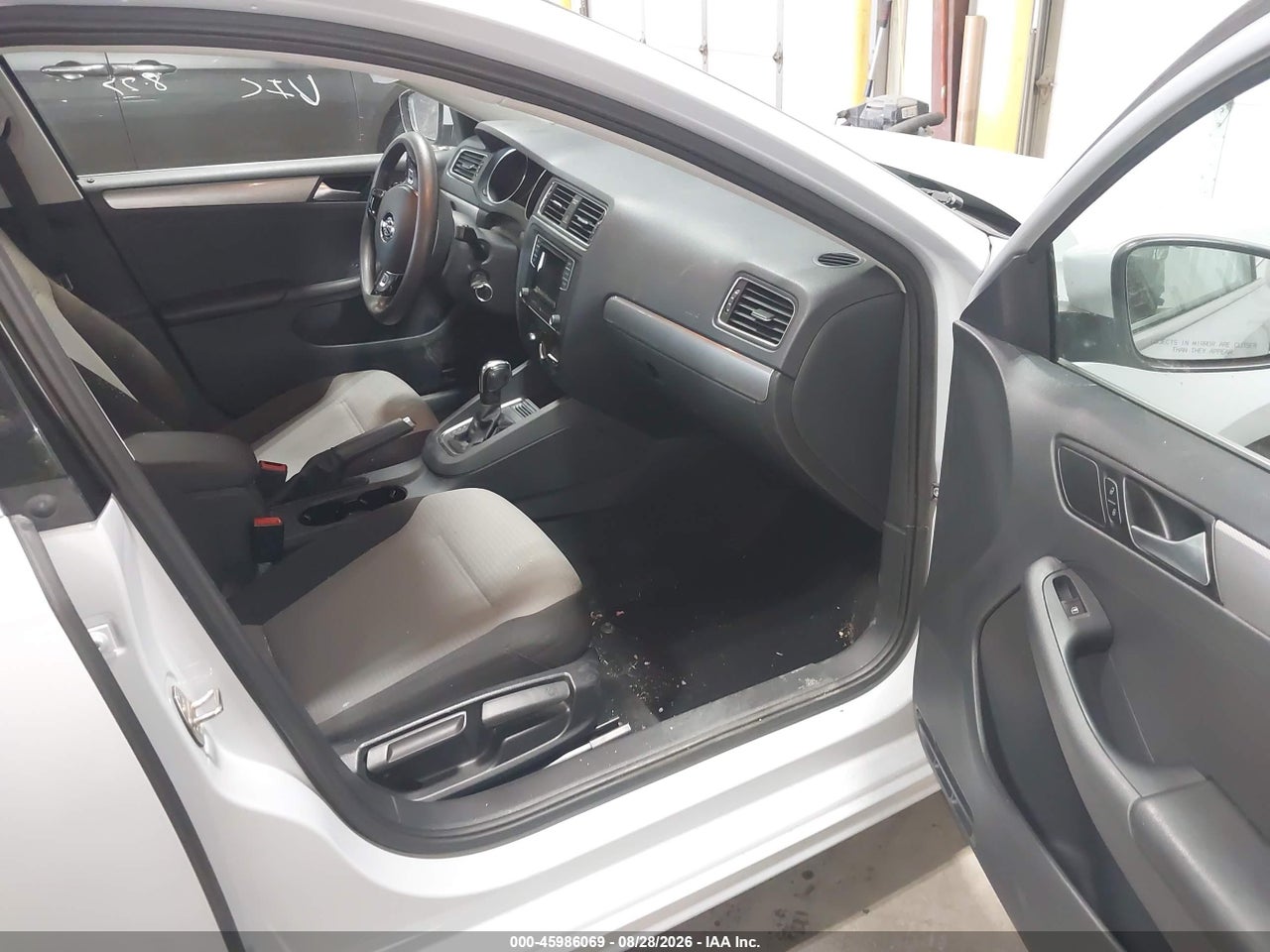 2017 VOLKSWAGEN JETTA 1.4T S · 5/11