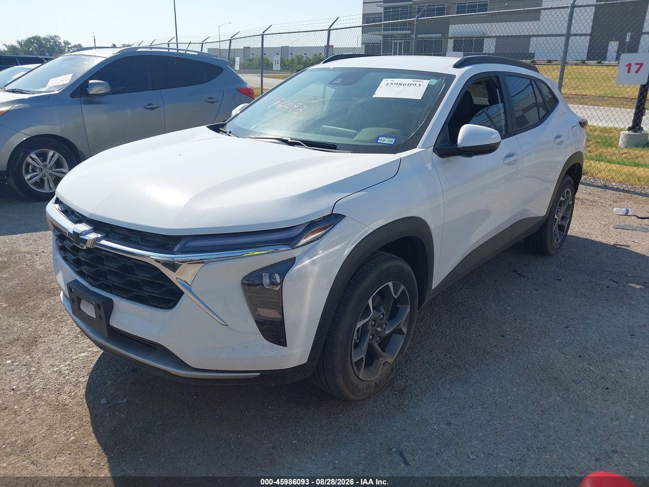2025 CHEVROLET TRAX FWD LT · 2/11