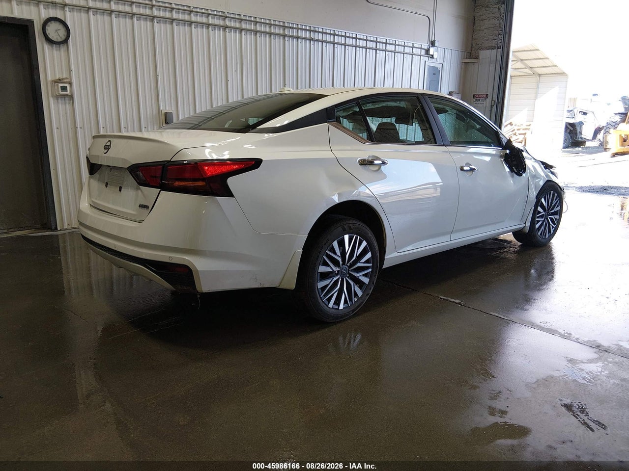 2025 NISSAN ALTIMA SV AWD · 4/11