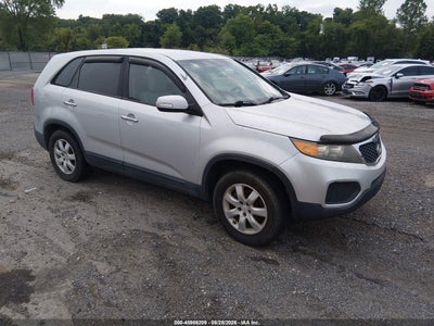 5XYKTCA19BG****** · 2011 KIA SORENTO LX