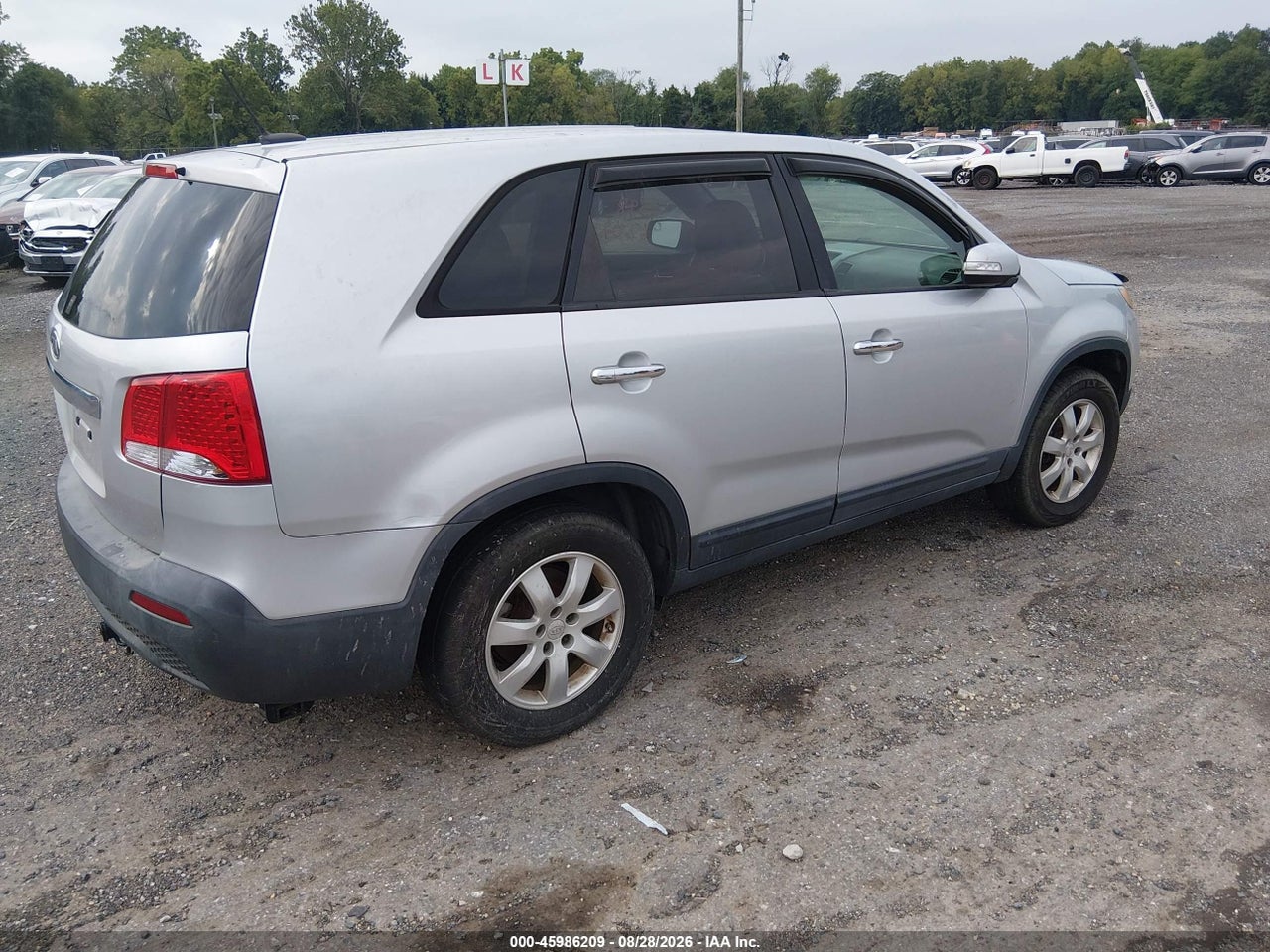 2011 KIA SORENTO LX · 4/11