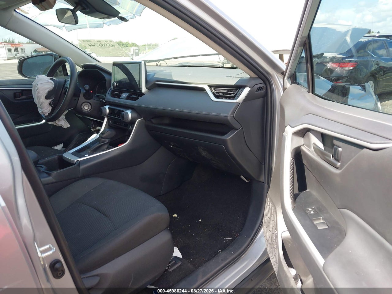 2024 TOYOTA RAV4 LE · 5/10