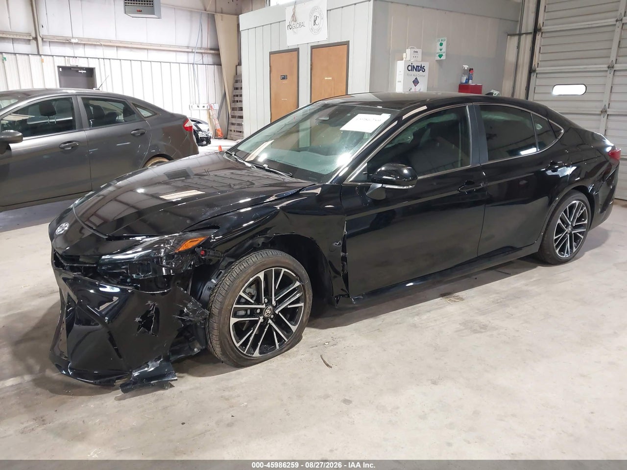 2026 TOYOTA CAMRY XLE · 2/11
