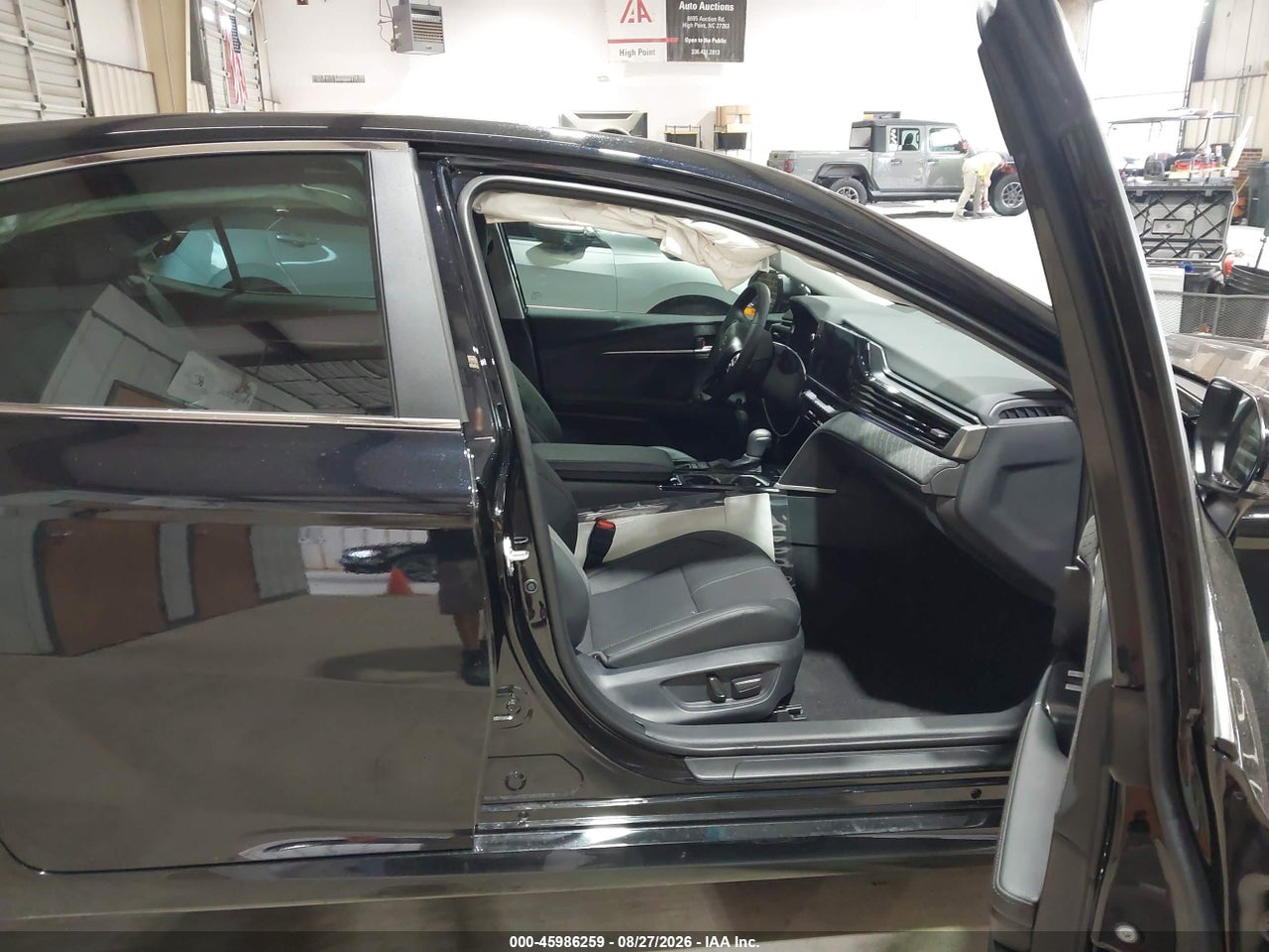 2026 TOYOTA CAMRY XLE · 5/11