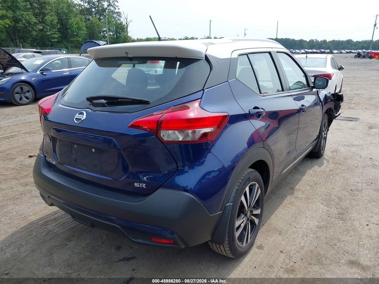 2018 NISSAN KICKS SR · 4/11