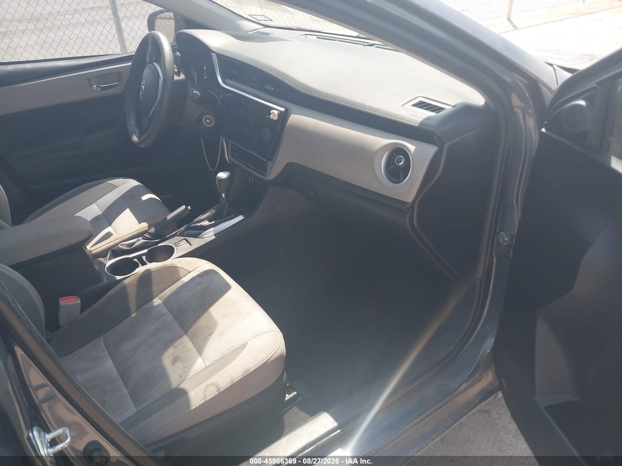 2017 TOYOTA COROLLA LE · 5/11