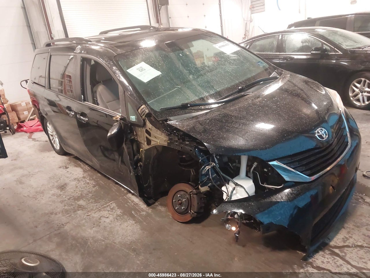 2015 TOYOTA SIENNA XLE 8 PASSENGER