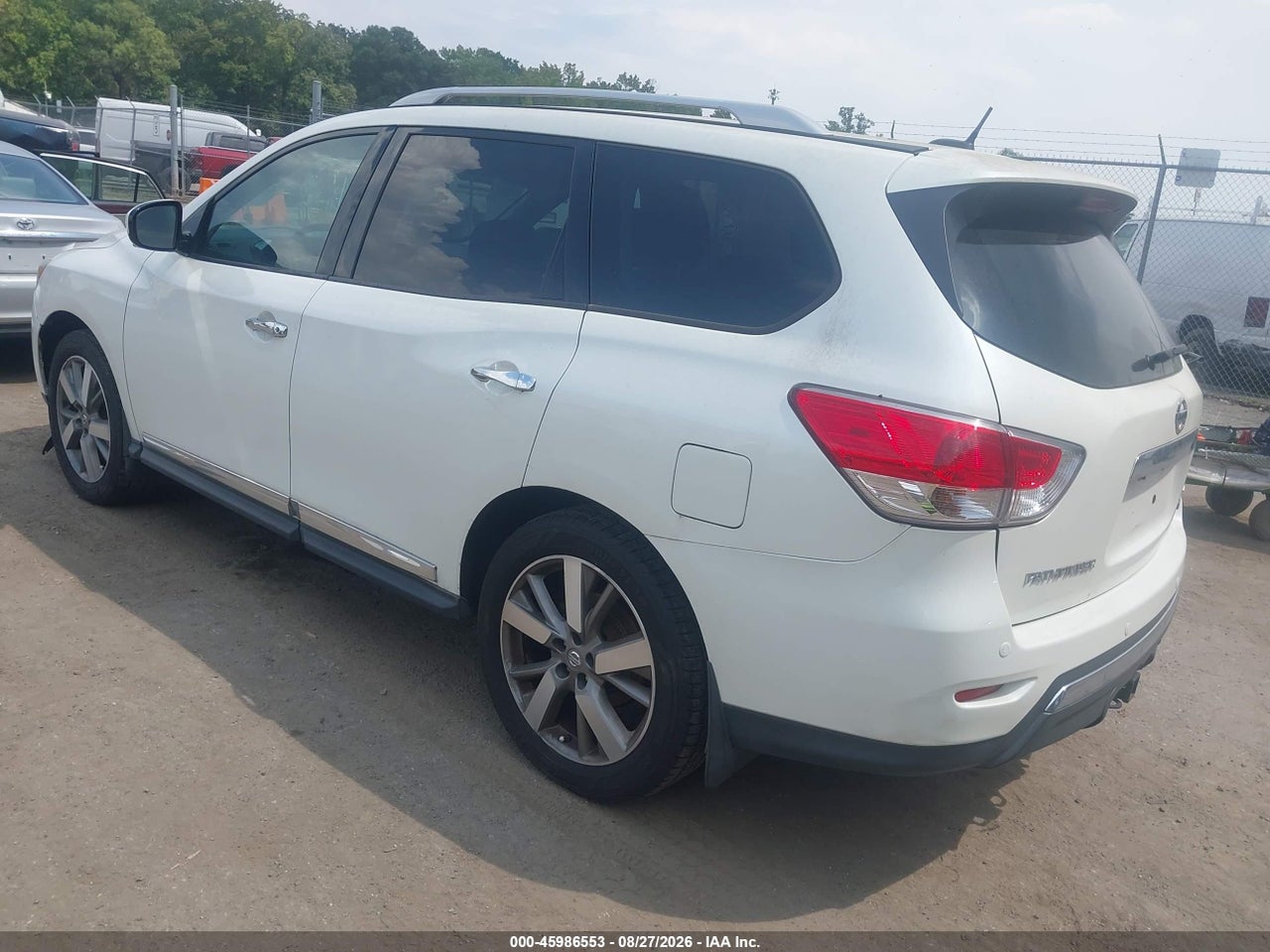 2015 NISSAN PATHFINDER PLATINUM · 3/11