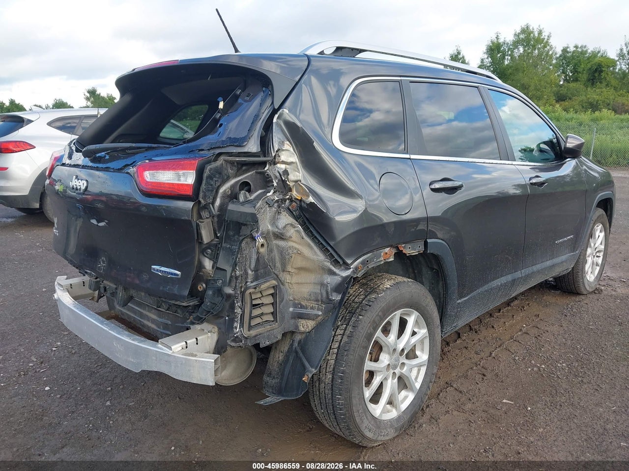 2016 JEEP CHEROKEE LATITUDE · 4/11