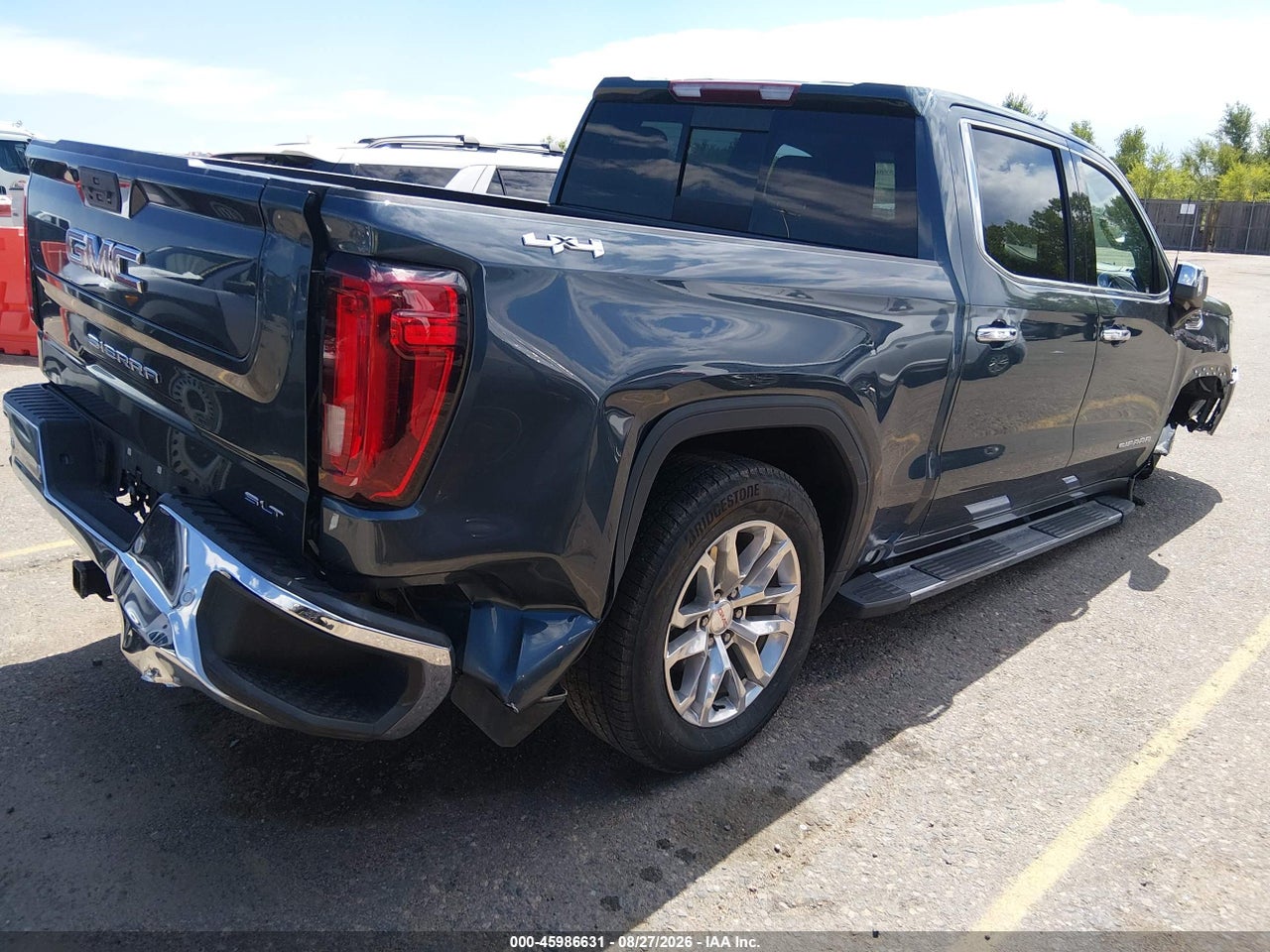 2019 GMC SIERRA 1500 SLT · 4/10