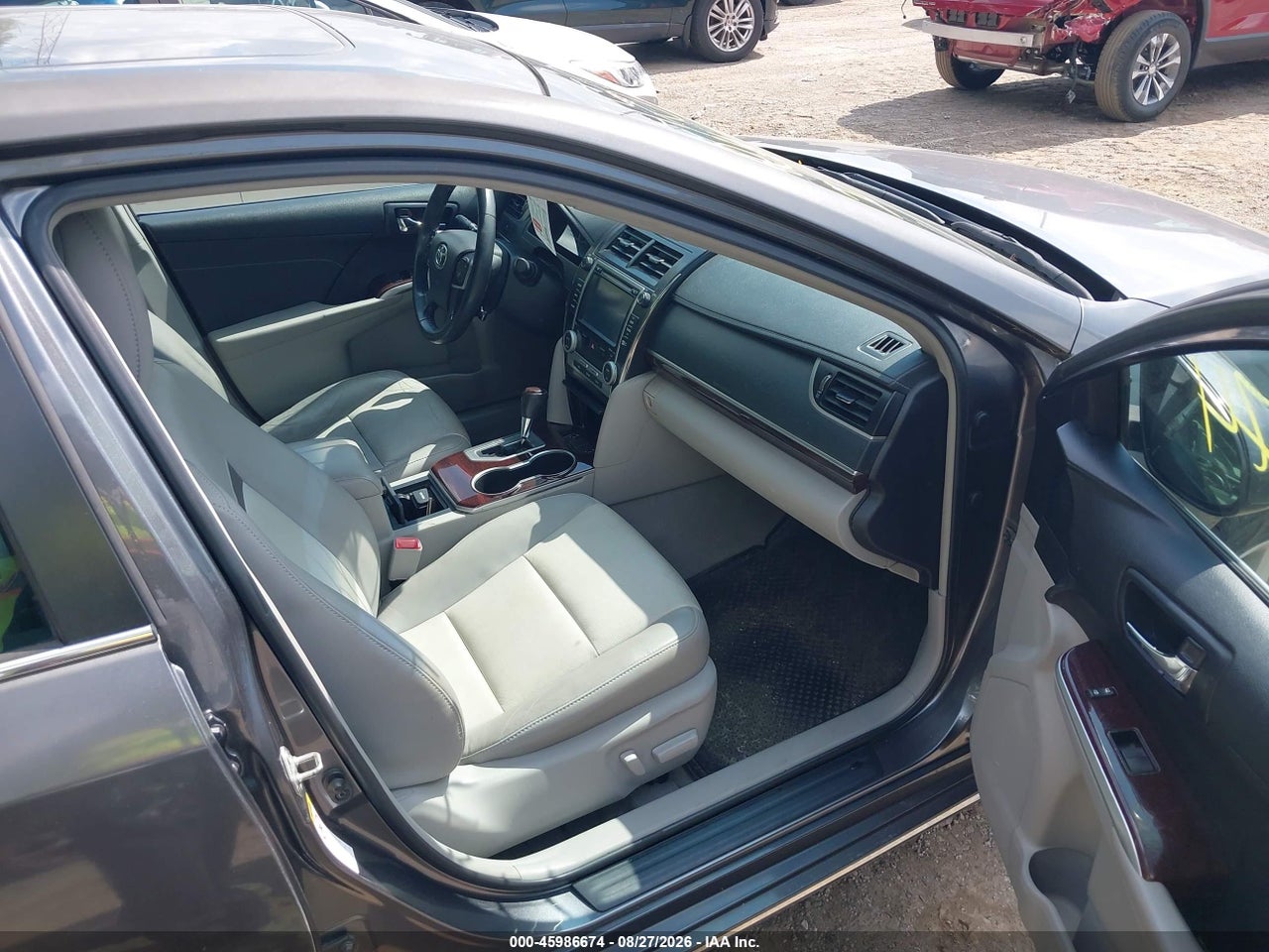 2014 TOYOTA CAMRY XLE V6 · 5/11