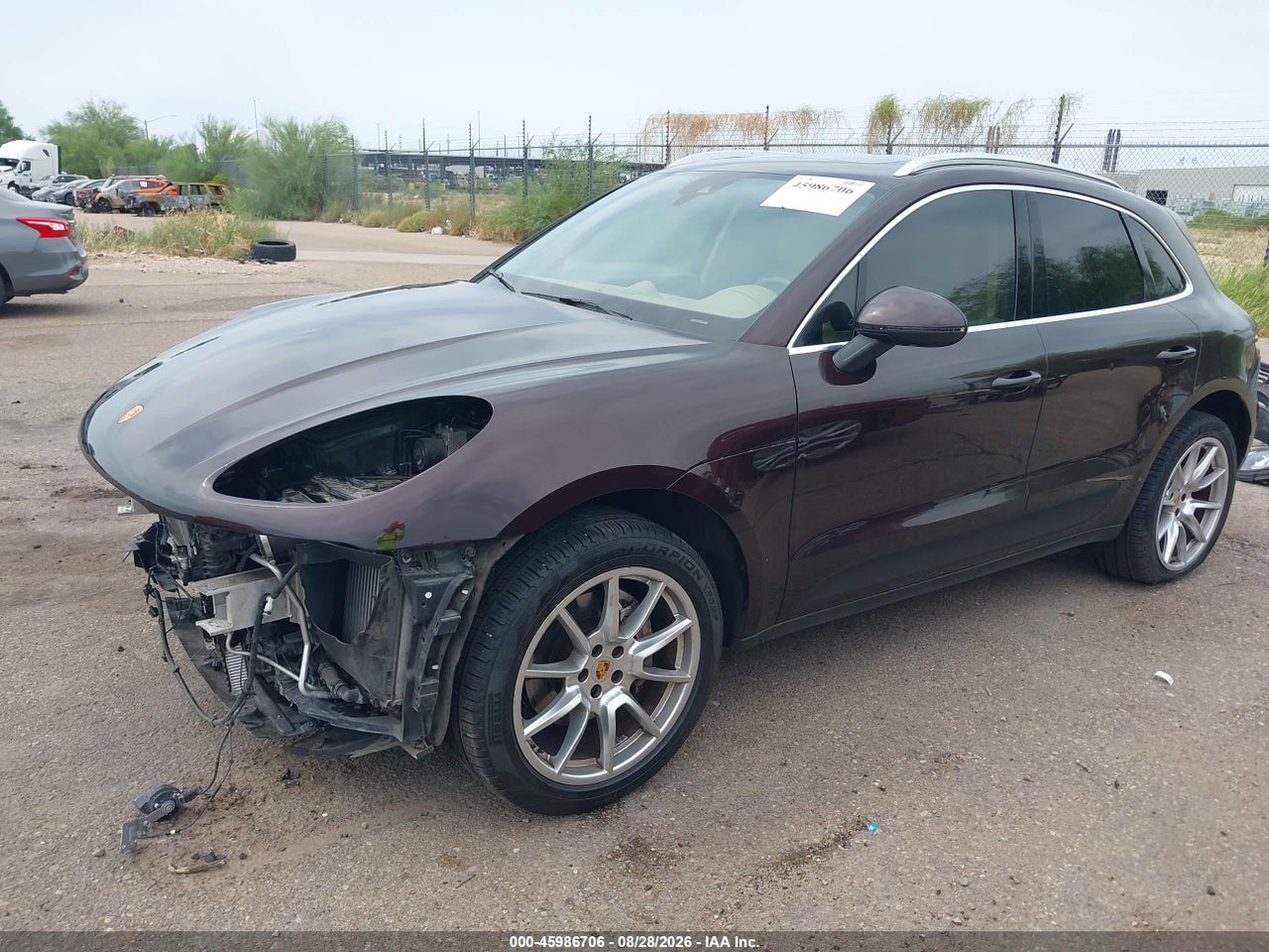 2017 PORSCHE MACAN S · 2/11
