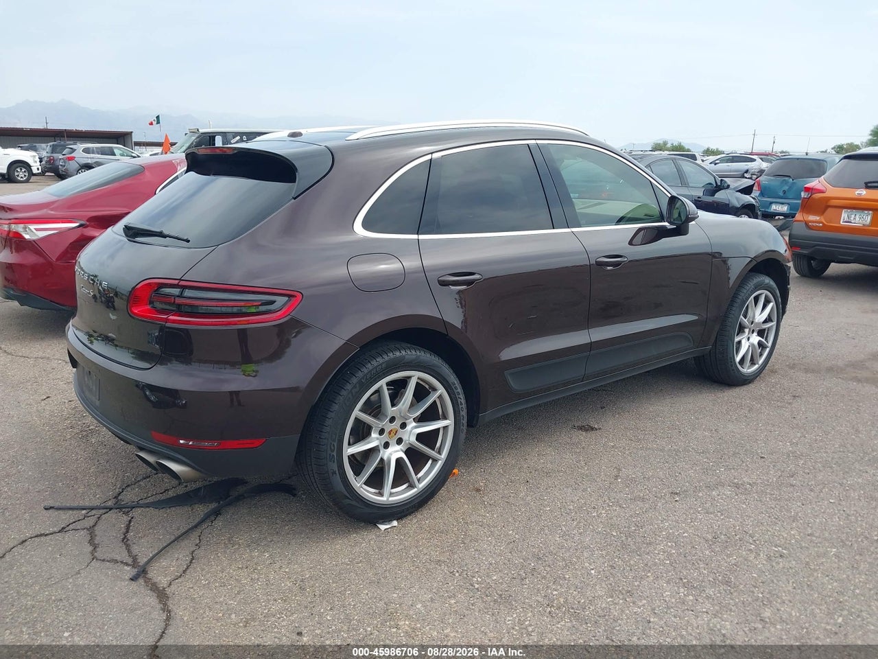 2017 PORSCHE MACAN S · 4/11
