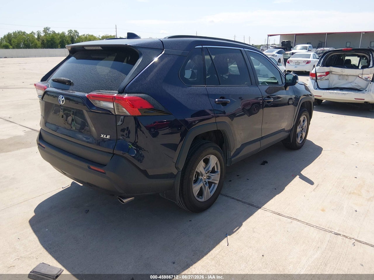 2023 TOYOTA RAV4 XLE · 4/11
