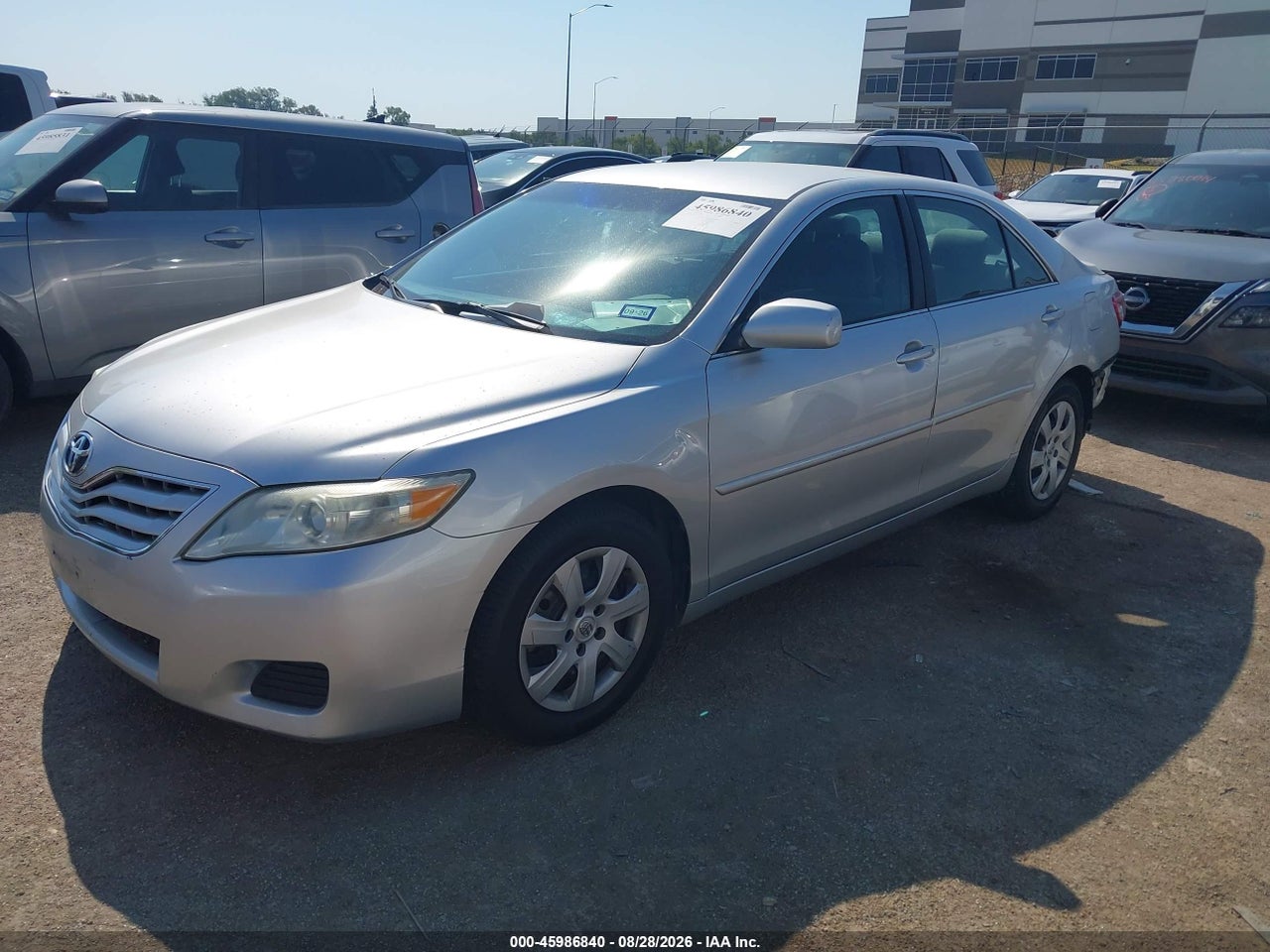 2011 TOYOTA CAMRY LE · 2/11