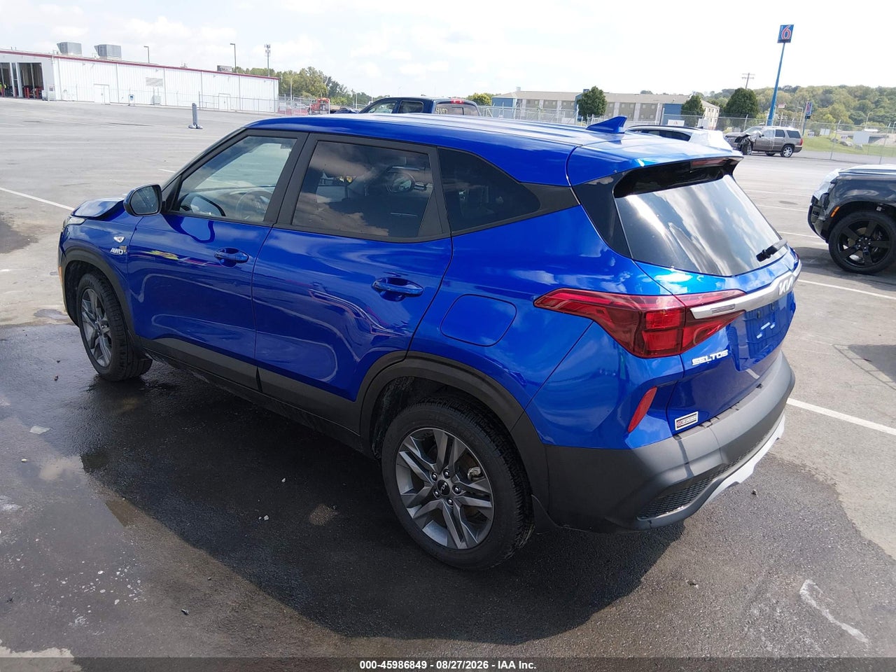 2023 KIA SELTOS LX · 3/11
