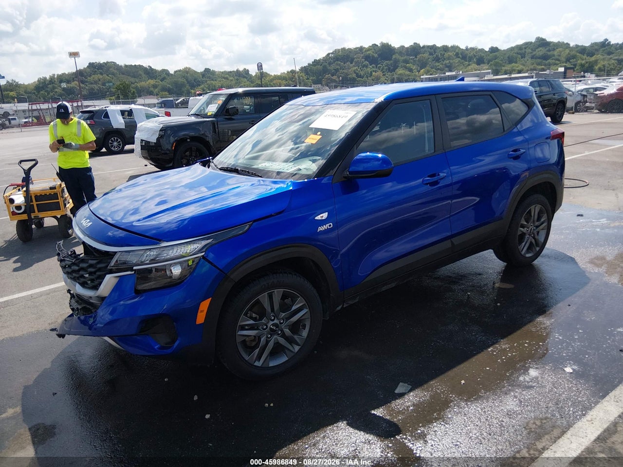 2023 KIA SELTOS LX · 2/11