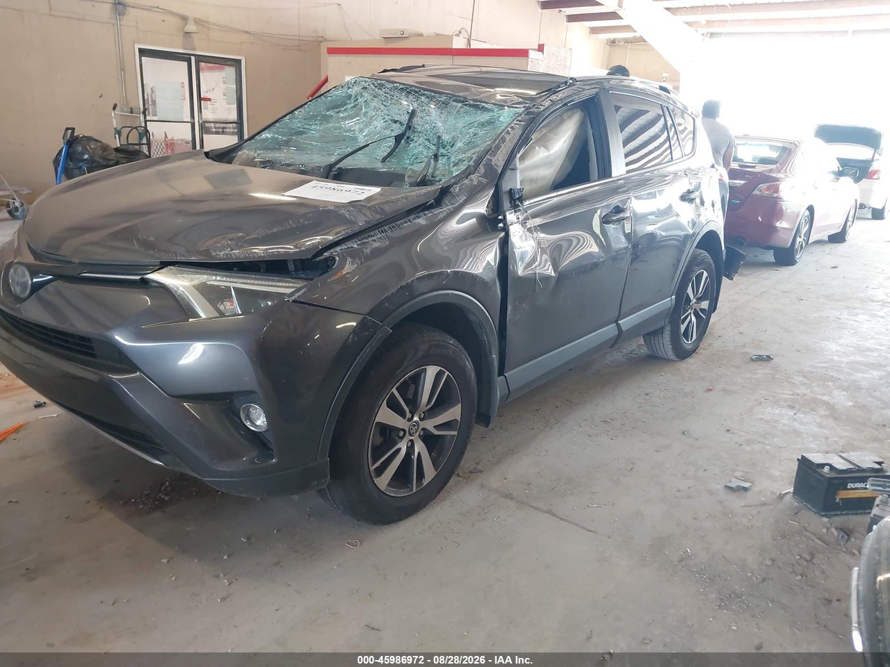2018 TOYOTA RAV4 XLE · 2/10