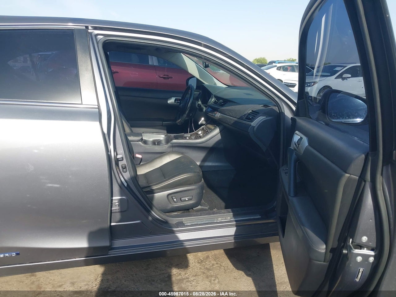 2013 LEXUS CT 200H   · 5/11