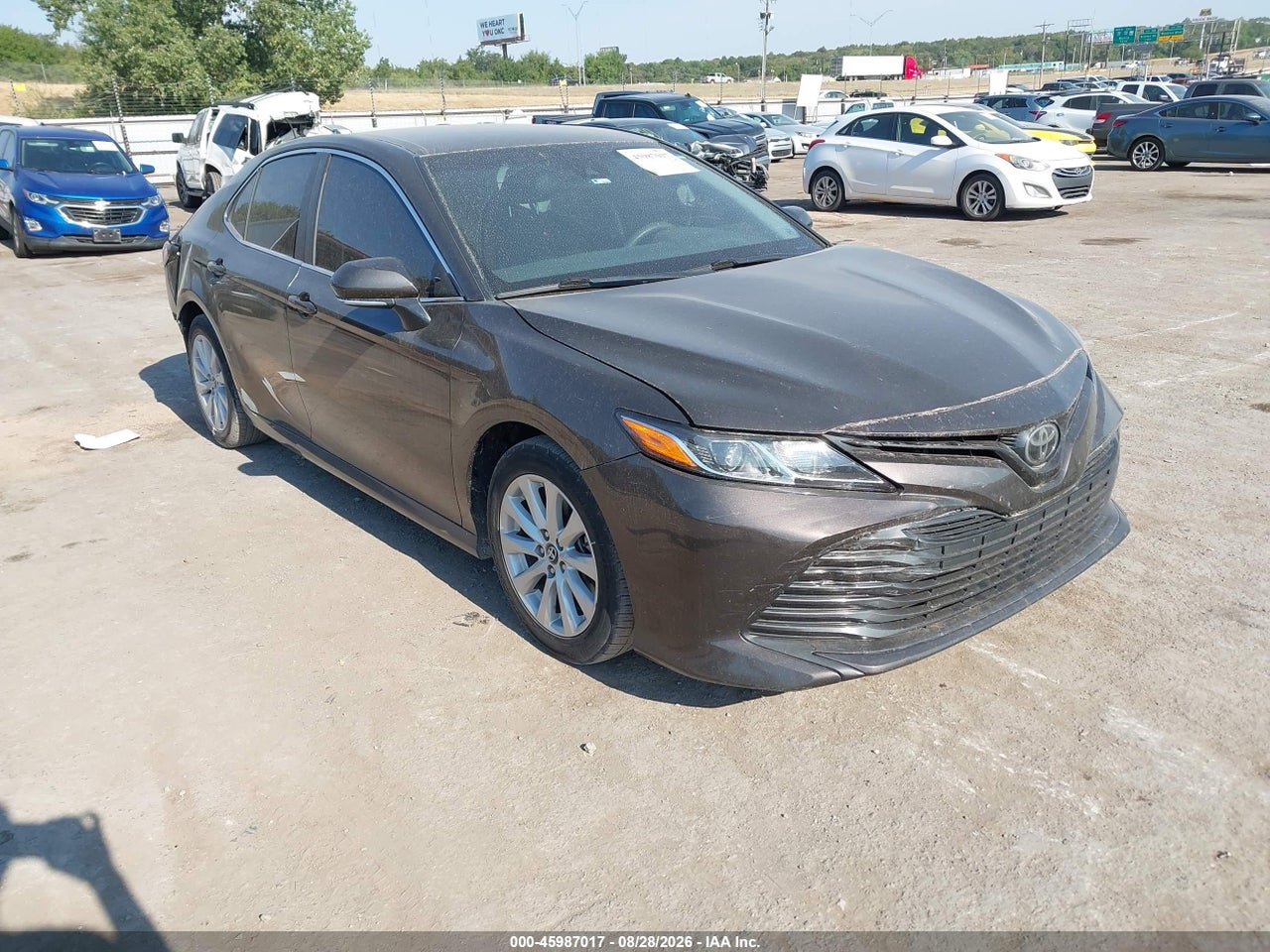 4T1B11HK5JU****** · 2018 TOYOTA CAMRY LE