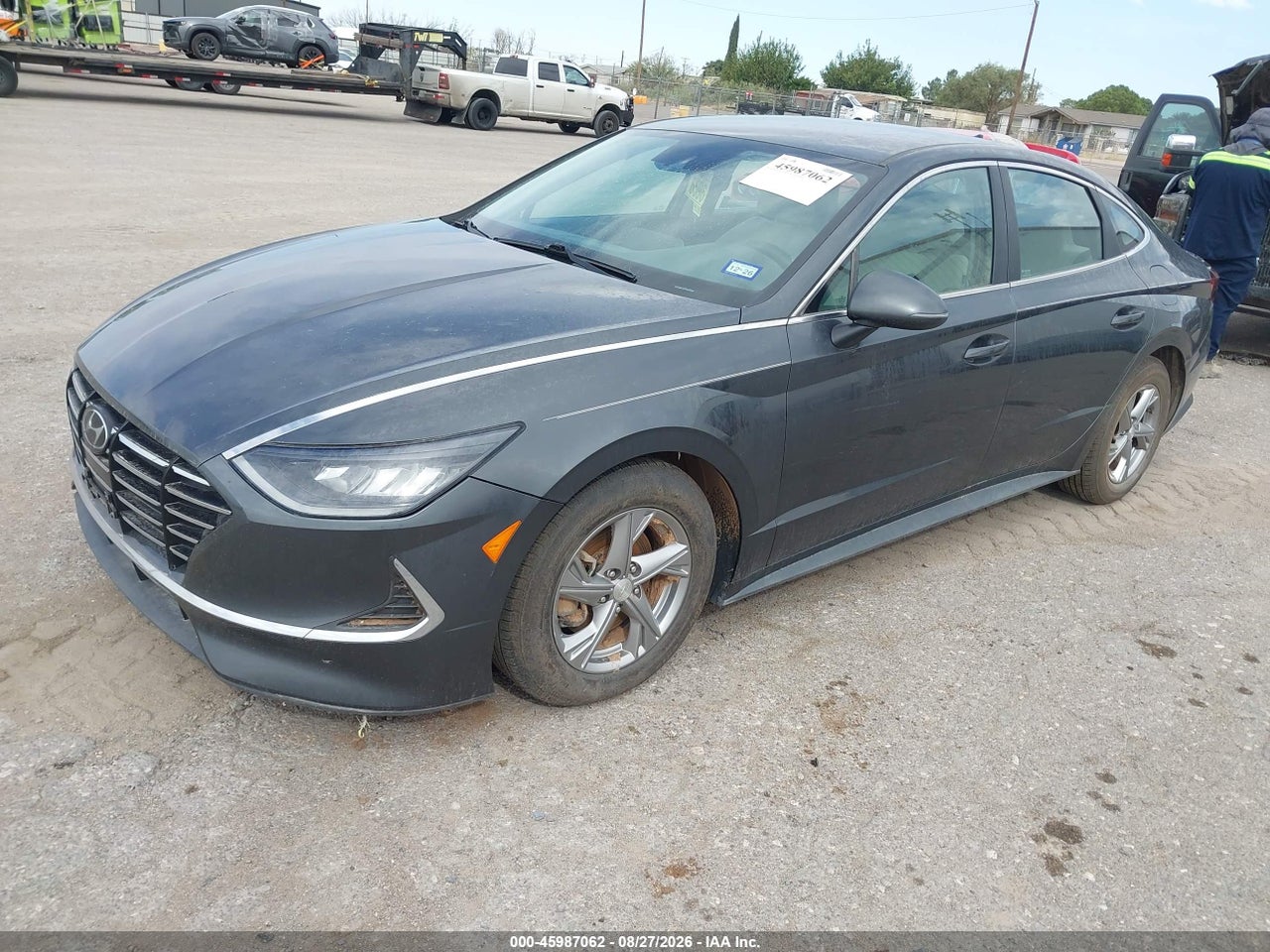 2022 HYUNDAI SONATA SE · 2/11