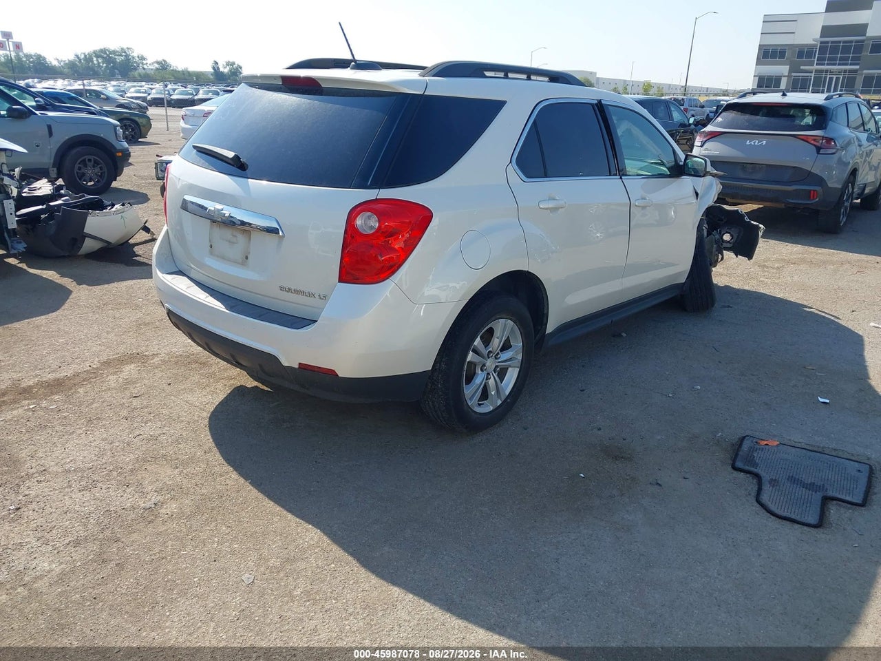 2015 CHEVROLET EQUINOX 2LT · 4/10