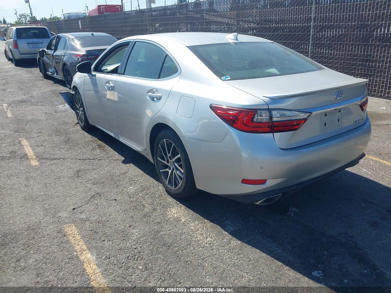 2016 LEXUS ES 350 · 3/11