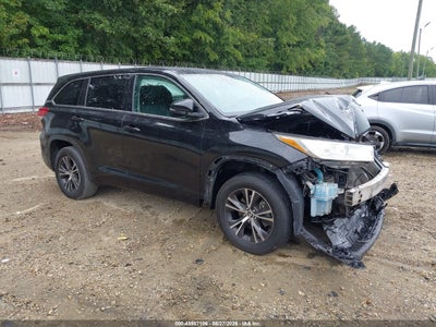 5TDZARFH8HS****** · 2017 TOYOTA HIGHLANDER LE