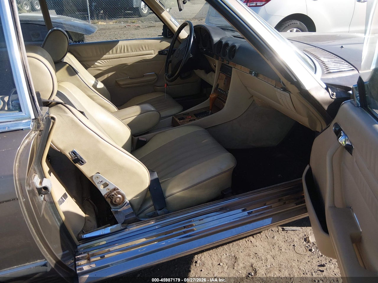 1988 MERCEDES-BENZ 560 SL · 5/11