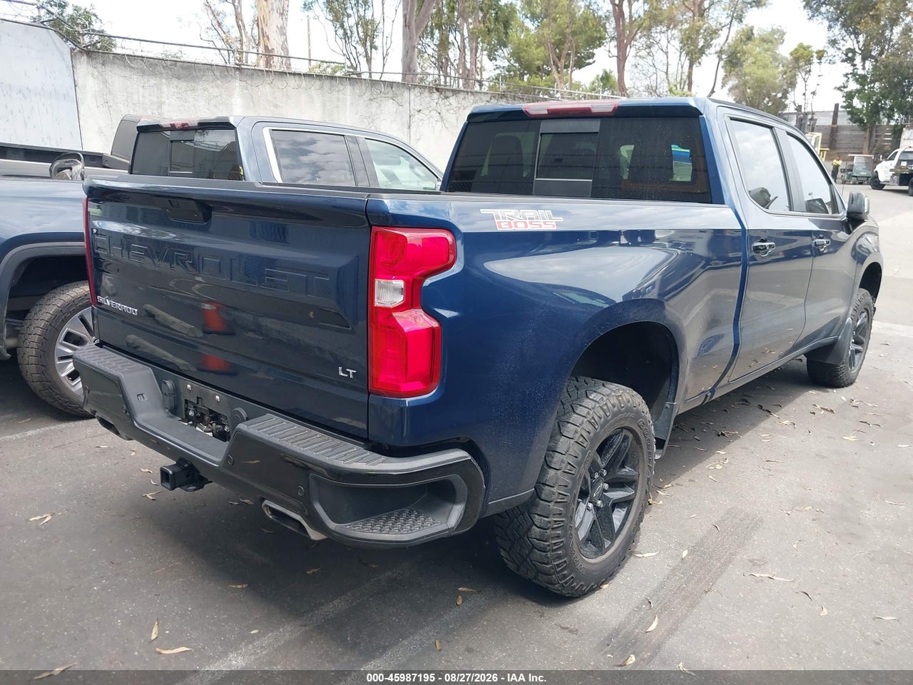 2021 CHEVROLET SILVERADO K1500 LT TRAIL BOSS · 4/10