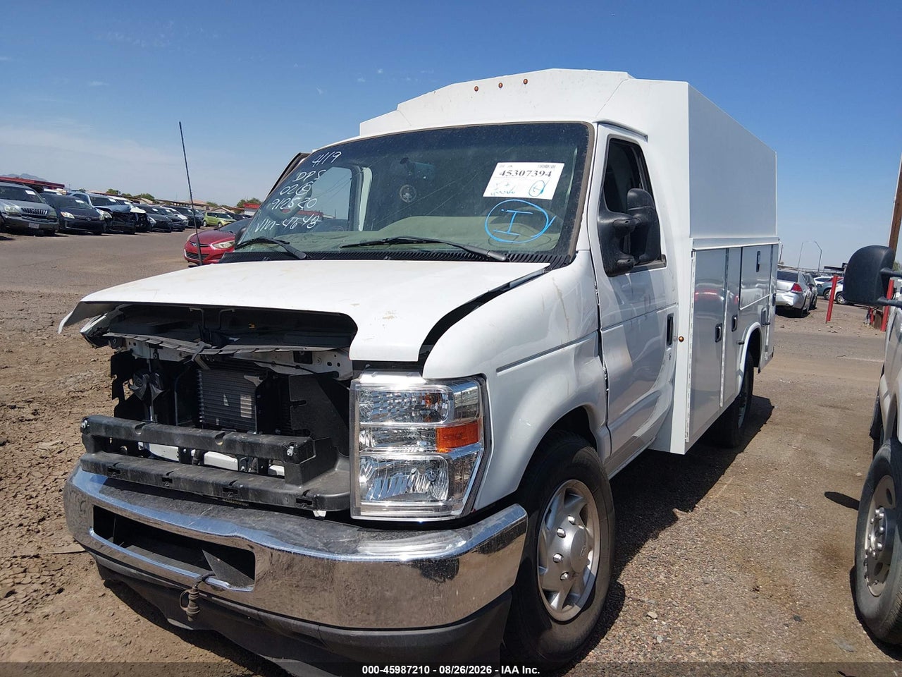 2025 FORD E-350 CUTAWAY · 2/4