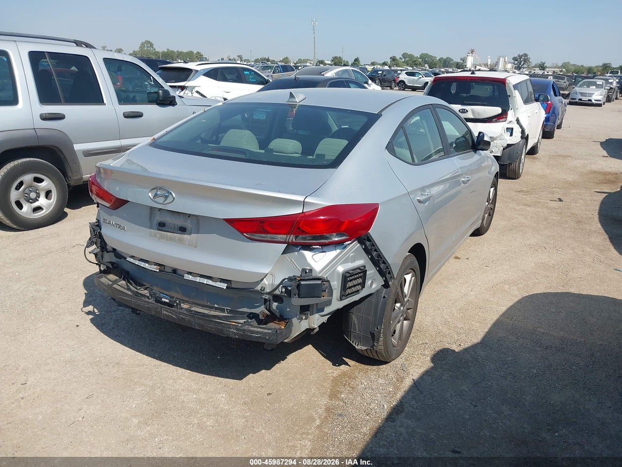 2017 HYUNDAI ELANTRA SE · 4/11