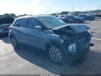 2022 NISSAN KICKS SV XTRONIC CVT