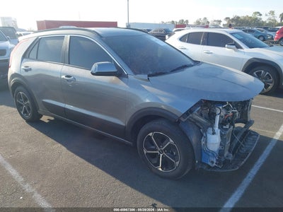 KNDCR3LE9S5****** · 2025 KIA NIRO EX