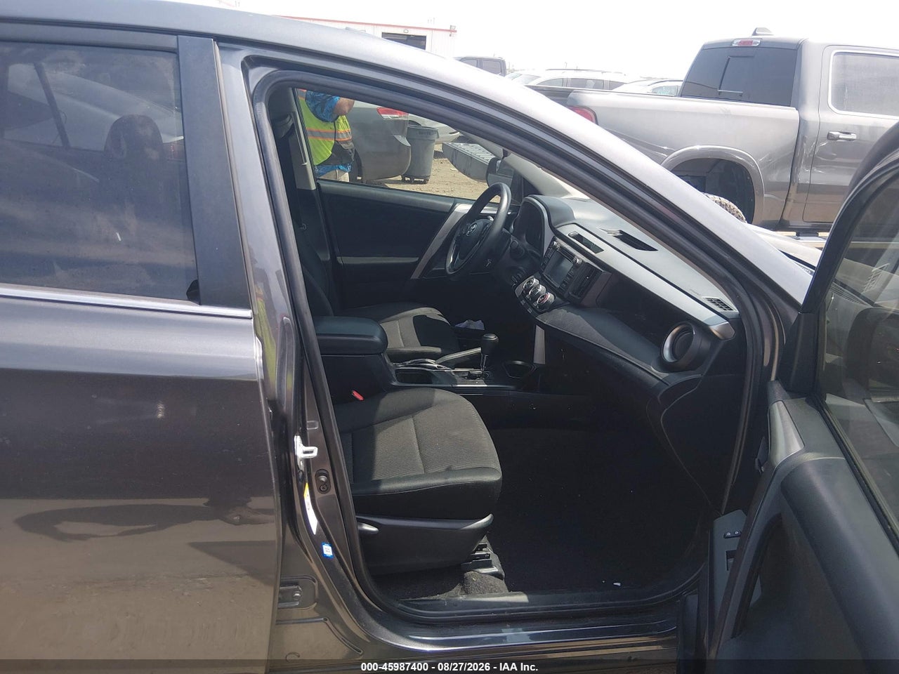 2018 TOYOTA RAV4 LE · 5/11
