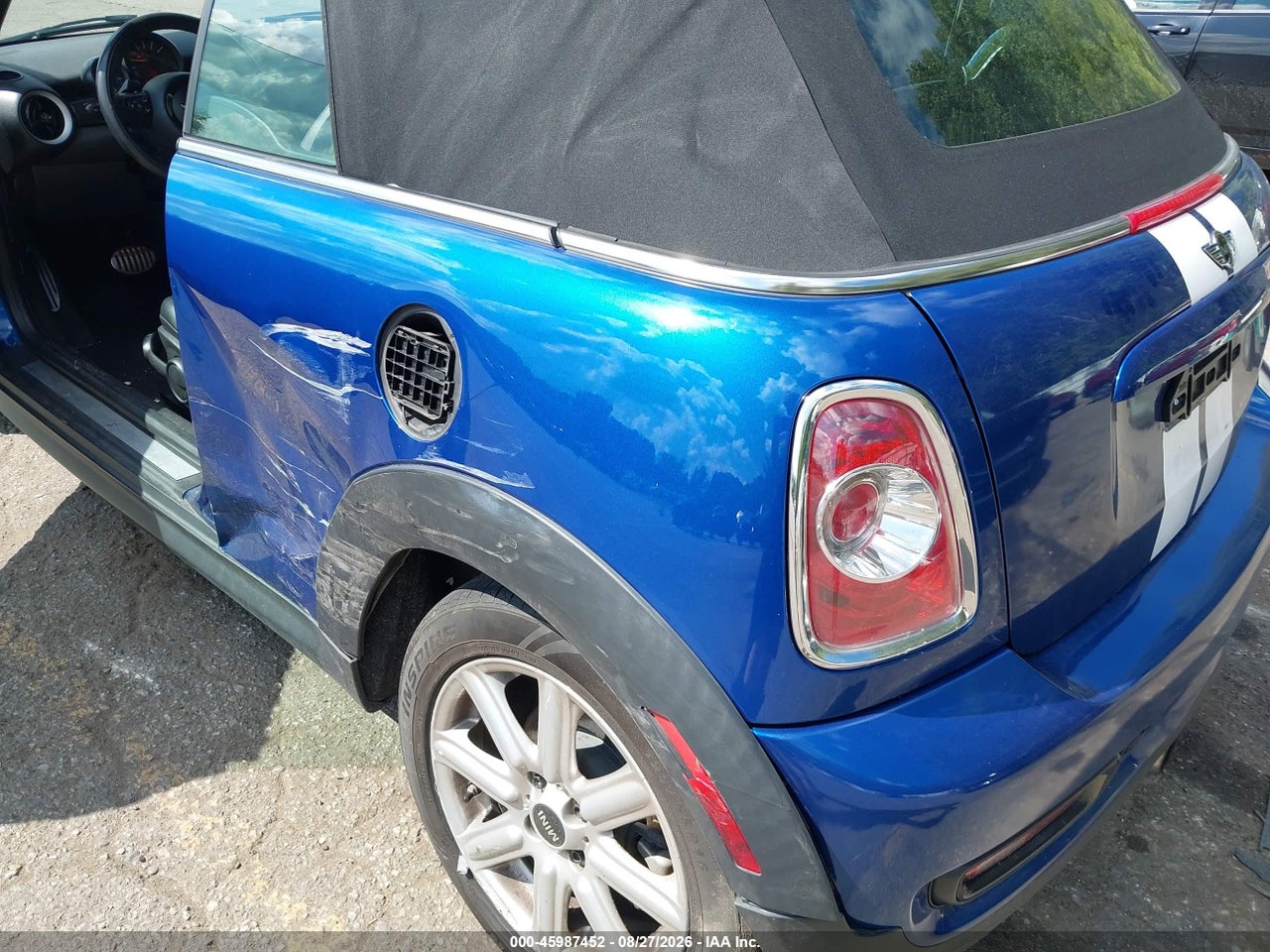2015 MINI CONVERTIBLE COOPER S · 6/11