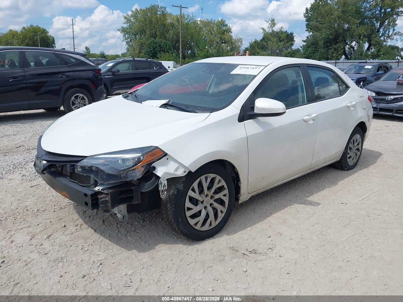 2019 TOYOTA COROLLA LE · 2/11