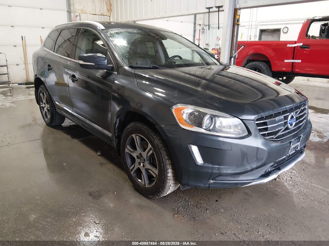 2015 VOLVO XC60 T6 PLATINUM