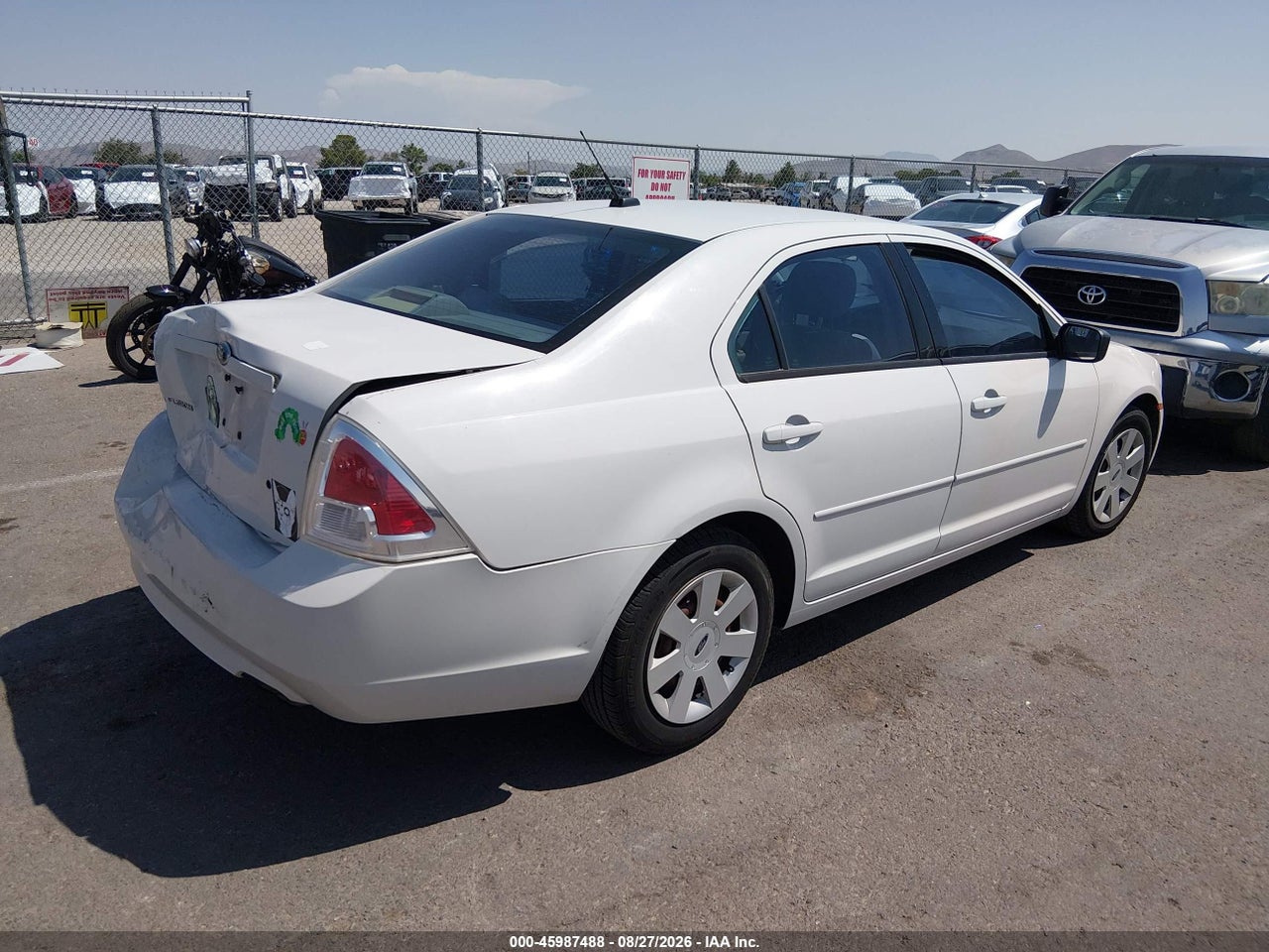 2008 FORD FUSION S · 4/11
