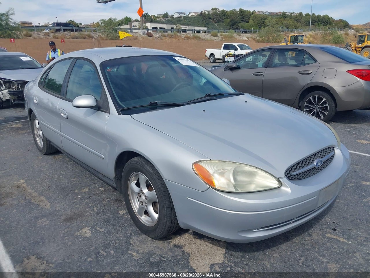 2002 FORD TAURUS SE