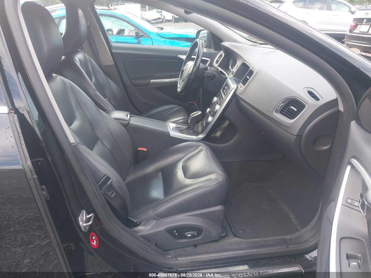 2016 VOLVO V60 T5 DRIVE-E PREMIER · 5/11
