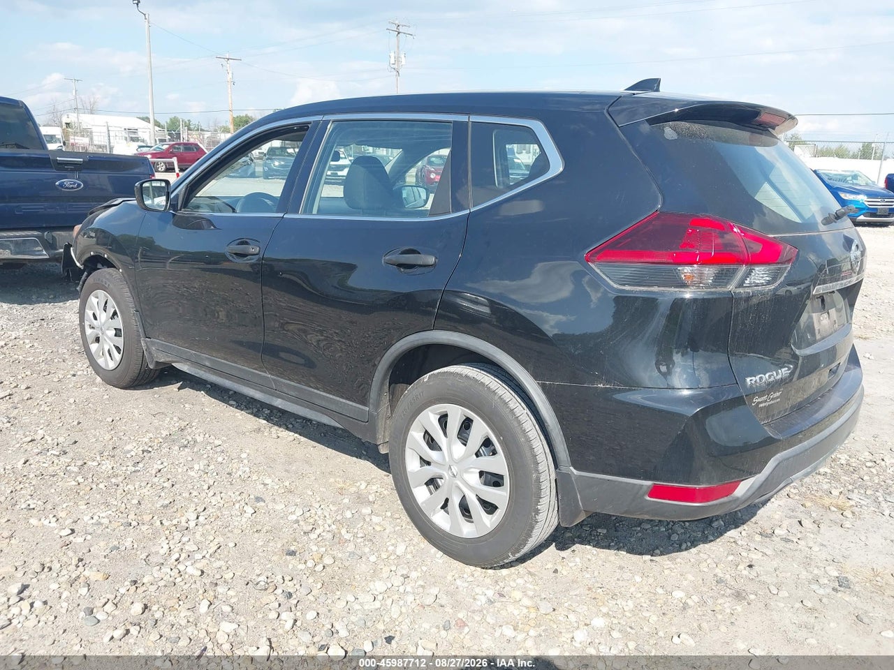 2018 NISSAN ROGUE S · 3/11