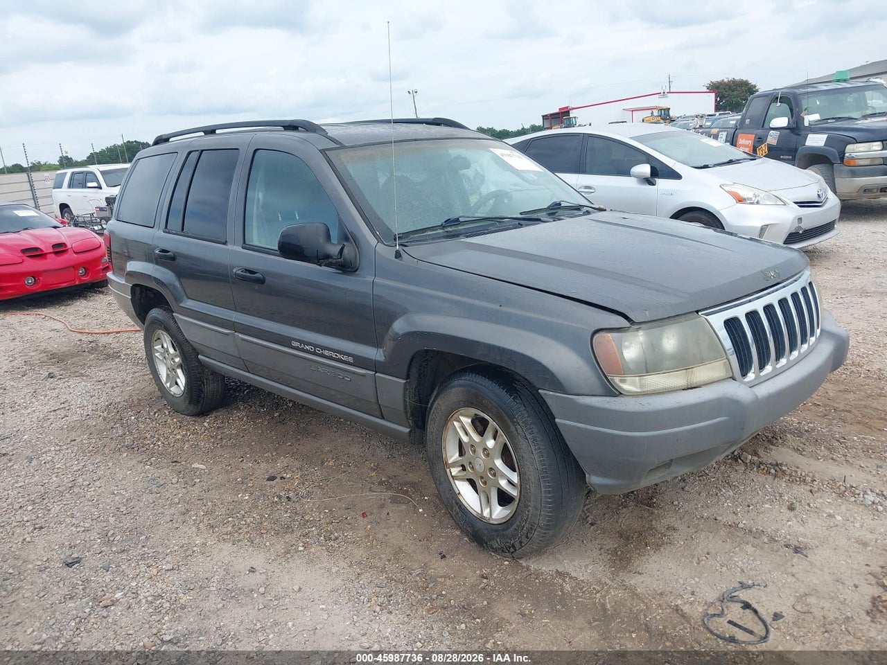 1J4GX48S82C****** · 2002 JEEP GRAND CHEROKEE LAREDO