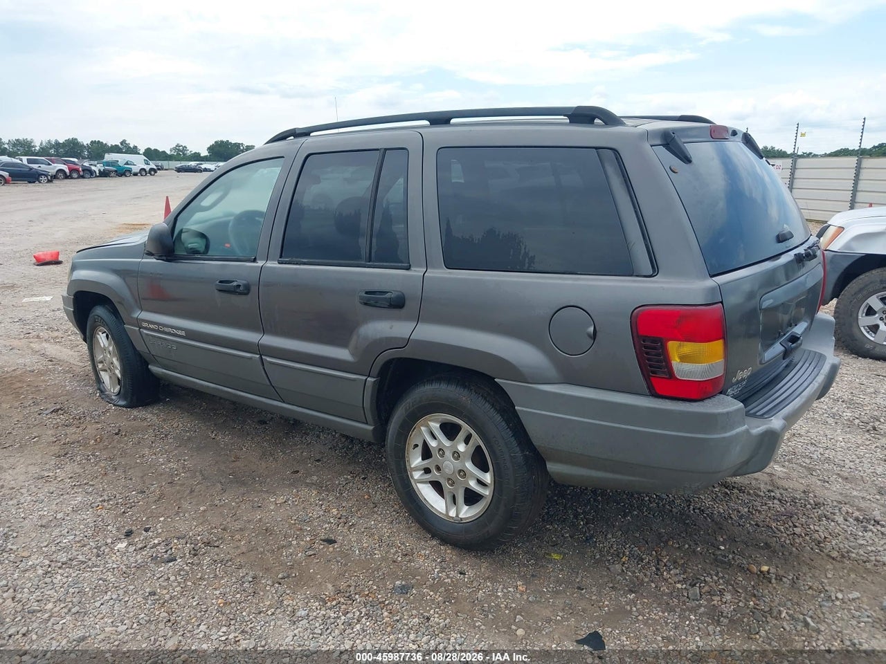 2002 JEEP GRAND CHEROKEE LAREDO · 3/11