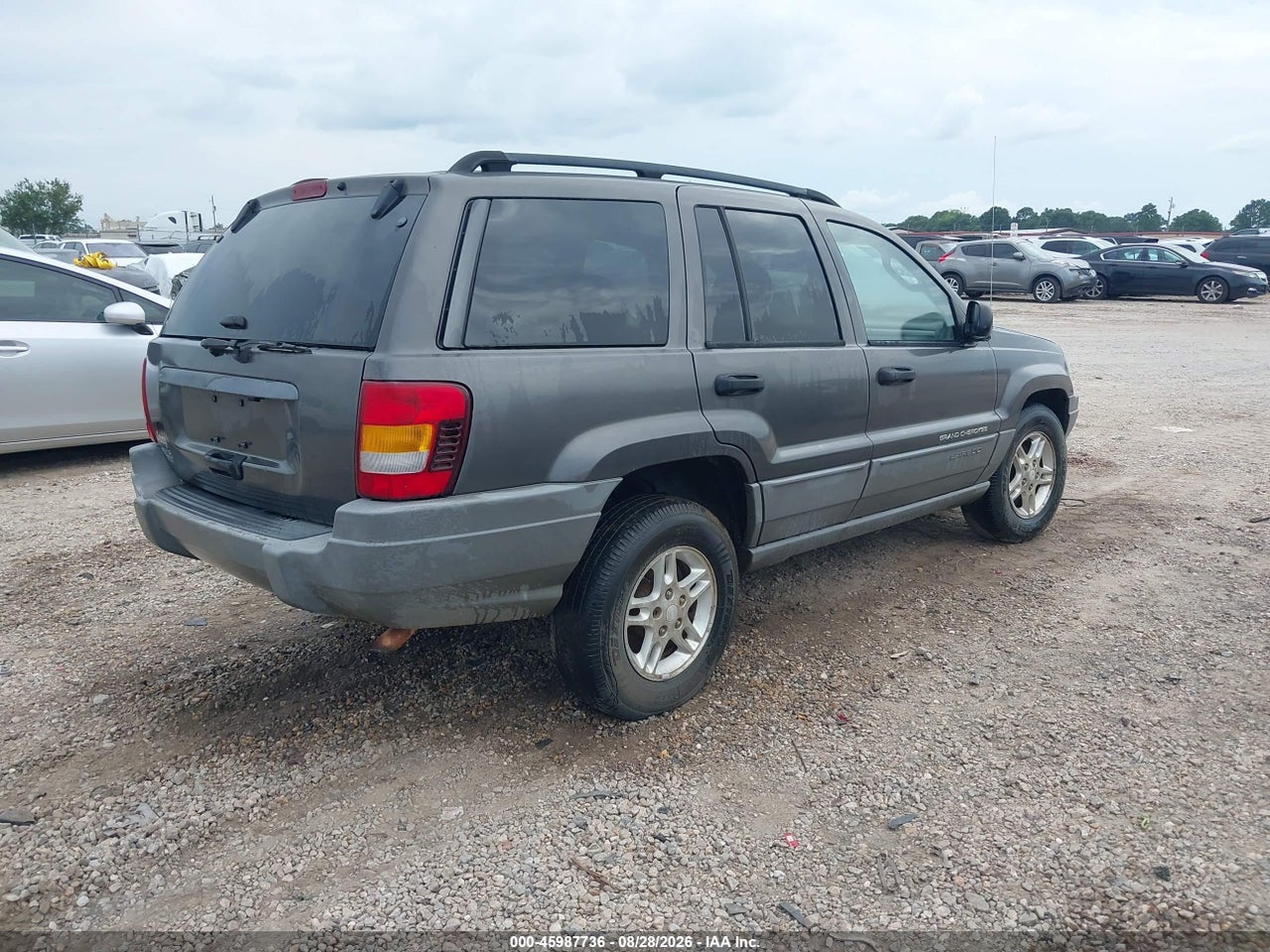 2002 JEEP GRAND CHEROKEE LAREDO · 4/11