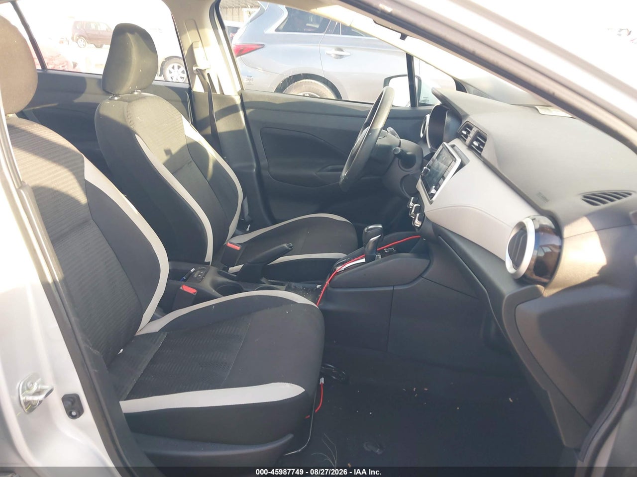 2021 NISSAN VERSA SV XTRONIC CVT · 5/10