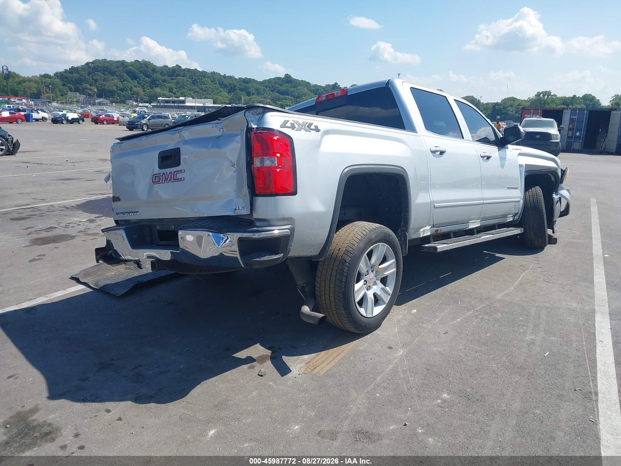2015 GMC SIERRA 1500 SLE · 4/10